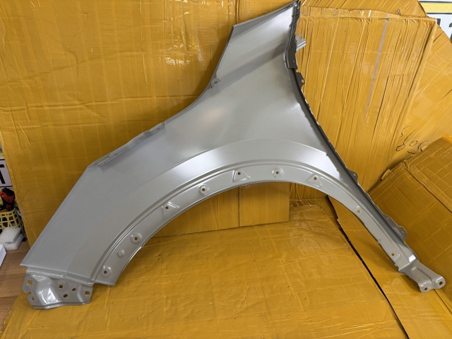 631006RR0A NISSAN Крыло переднее правое купить в Тернополь
