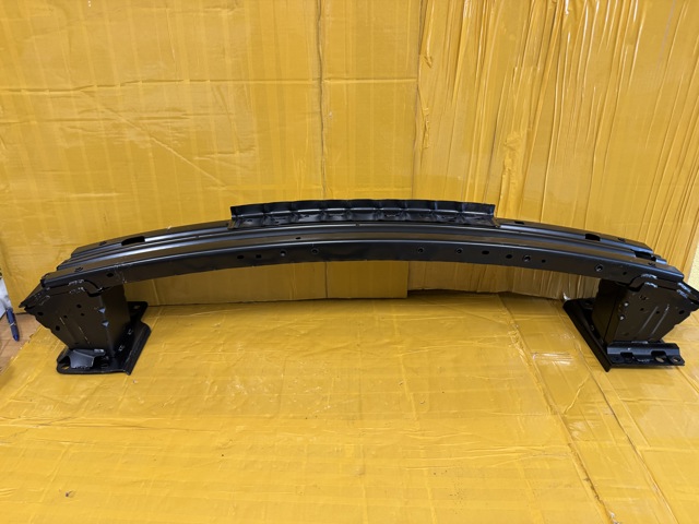 Буфер бампера переднего 6400L447 MITSUBISHI