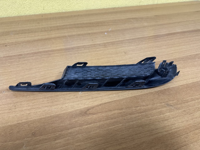 PORSCHE 95B807824A в наличии Житомир