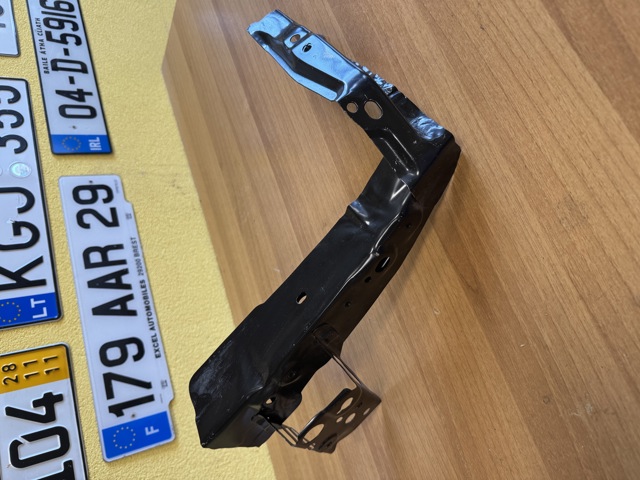KD5353140 Суппорт радиатора правый (монтажная панель крепления фар) купить Киев