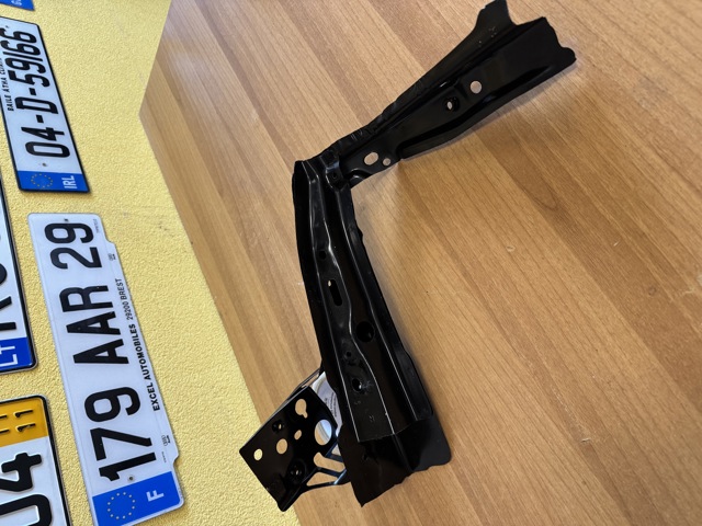 KD5353140 Суппорт радиатора правый (монтажная панель крепления фар) купить Киев