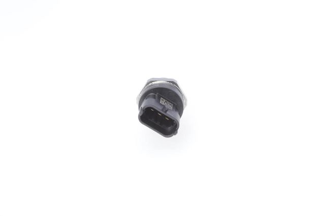 0281006117 BOSCH Датчик давления топлива купить в Черкассы