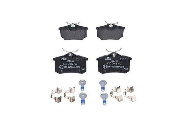 Sapatas do freio traseiras de disco 13046027402 ATE