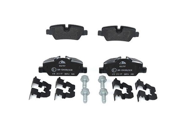 Sapatas do freio traseiras de disco 13046027972 ATE