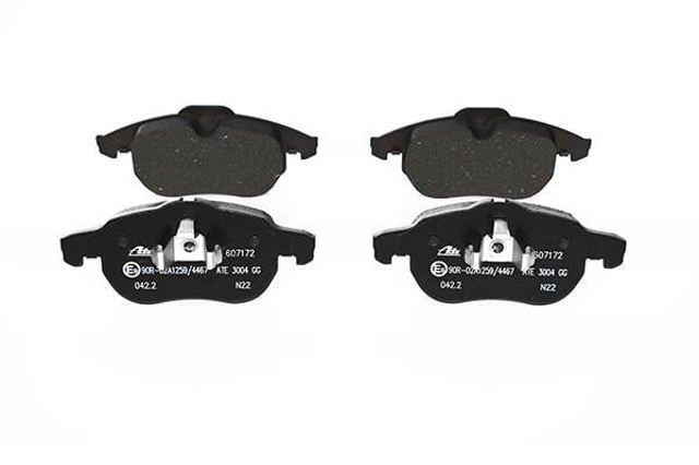 Sapatas do freio dianteiras de disco 13046071722 ATE