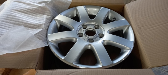 1K0601025R8Z8 VAG Диски колесные литые (легкосплавные, титановые) купить в Черкассы