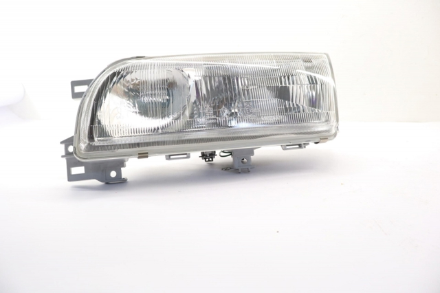 NISSAN 2607581N05 Фара левая в наличии Каменское