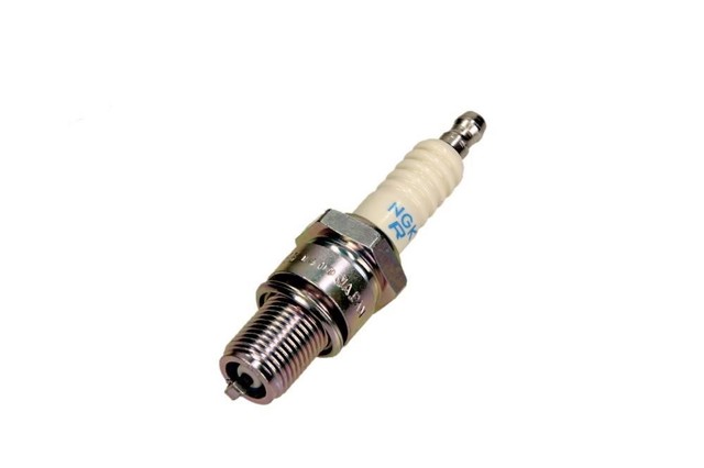 NGK 5722 Свеча зажигания в наличии Хмельницкий