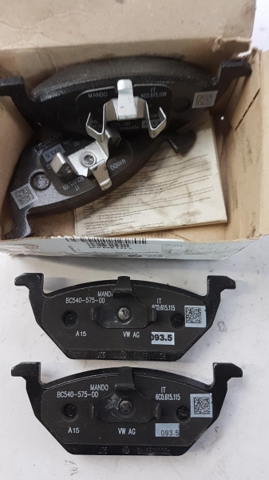 VAG 6C0698151C Колодки тормозные передние дисковые в наличии Запорожье