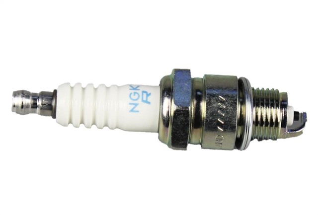 NGK 7022 Свечи зажигания в наличии Запорожье