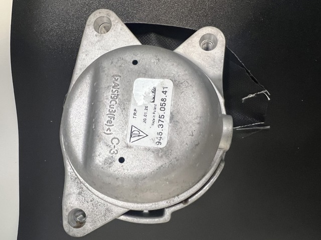 94637505841 PORSCHE Правая подушка двигателя купить в Черкассы