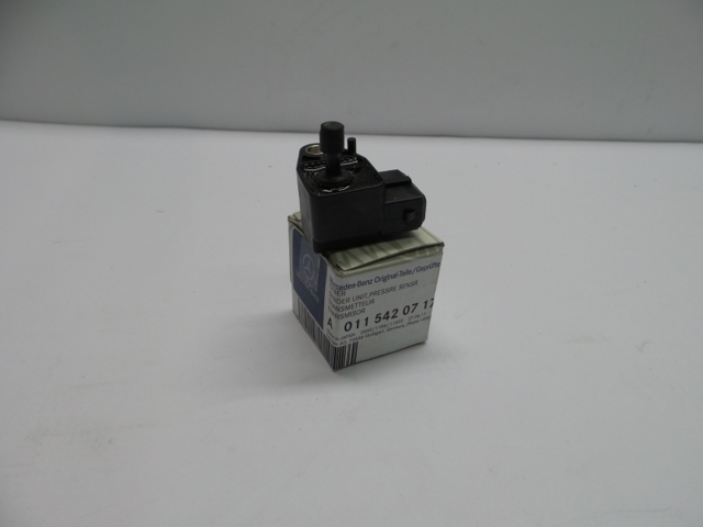 MERCEDES A0115420717 Датчик давления во впускном коллекторе, MAP в наличии Одесса