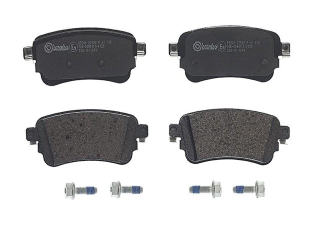 P61133 BREMBO Задние тормозные колодки купить в Харьков