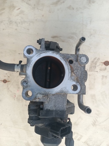 Заслонка воздушная 2203021020 TOYOTA