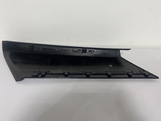 LR102625 LAND ROVER Накладка стойки кузова внешняя задняя левая купить в Харьков