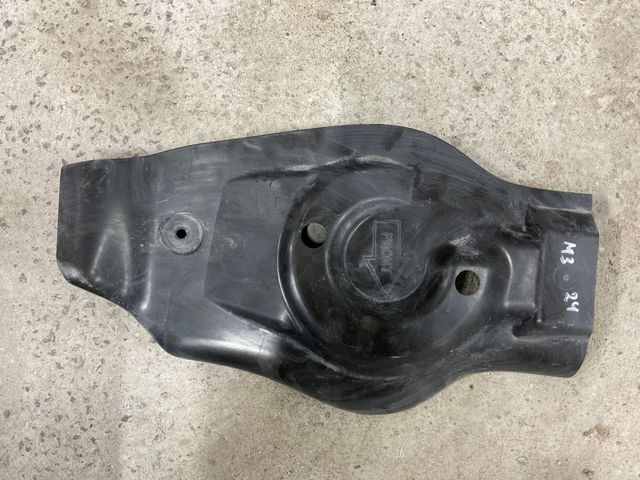 Защита заднего нижнего рычага 111130300C TESLA