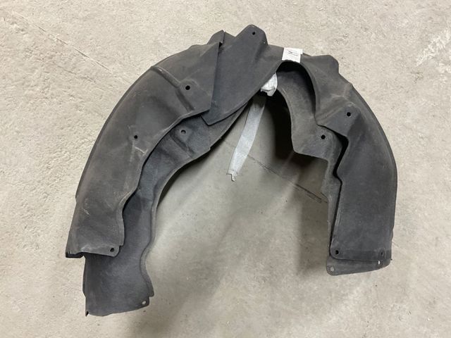 Подкрылок задний правый 149261600A TESLA