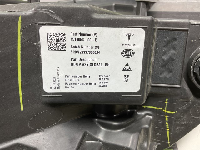 Вставка фары правой 151495300D TESLA