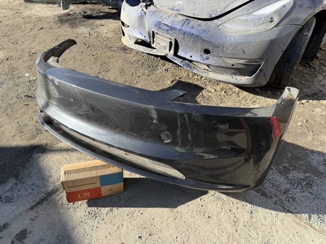 Передний бампер 1694314SCE TESLA