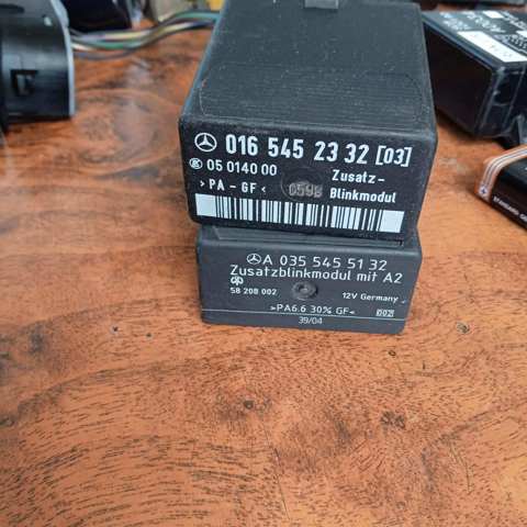 Реле поворотников 0165452332 MERCEDES