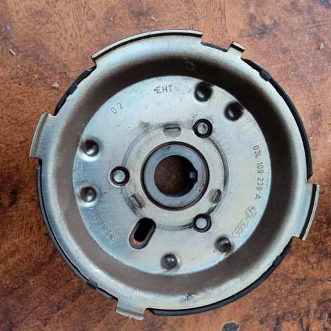Фланец шестерни распредвала 03L109239A VAG