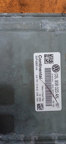 Мозги двигателя 03L906023AN VAG