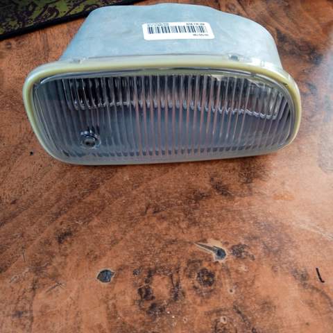 Правая противотуманная фара 55155136 CHRYSLER