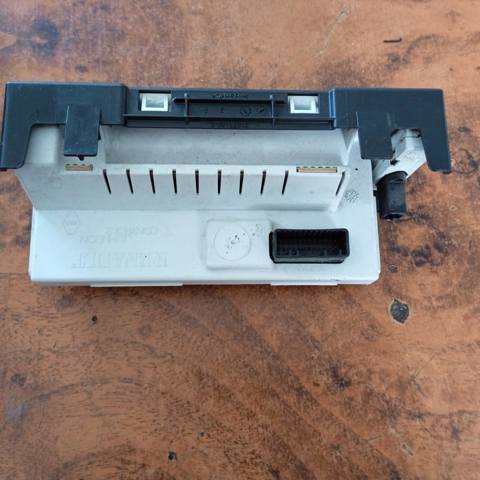 8200290542 RENAULT Дисплей многофункциональный купить в Кривой Рог