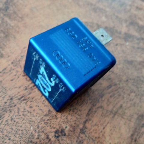 Реле управления 8A0951253 VAG
