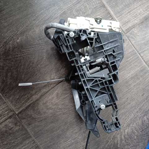 A1697302135 MERCEDES Замок двери задней левой купить в Ужгород