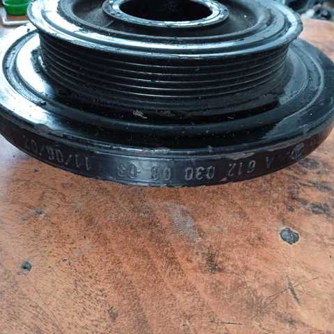 Шкив коленвала (демпфер) A6120300803 MERCEDES