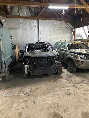 Нижняя монтажная панель крепления фар 62530JG30A NISSAN