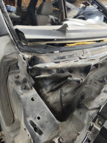 Завеса капота левая 791103E000 HYUNDAI