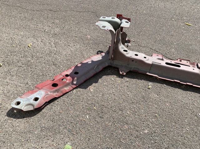 JAGUAR J9C4041 Суппорт радиатора в сборе (монтажная панель крепления фар) в наличии Черкассы