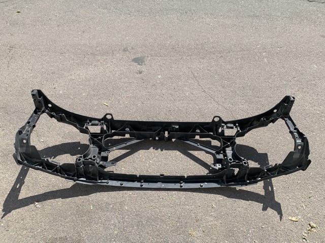 LAND ROVER LR054853 Рамка радиатора в наличии Сумы
