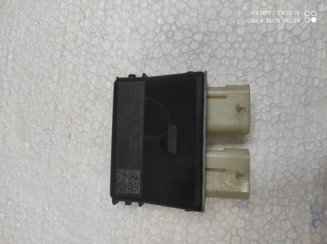 ЭБУ открытия крышки багажника/двери 3-й (5-й) 3G0962243B BENTLEY