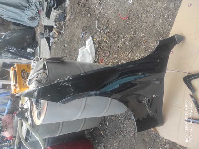 Крыло левое 41357438441 BMW