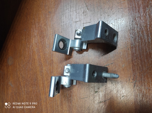4M0831404E VAG Петля двери передней правой купить в Каменское