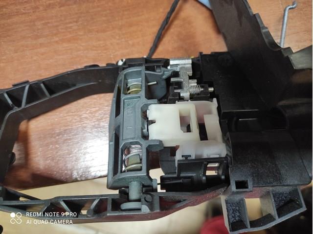 51217444677 BMW Трос (тяга) открывания замка двери передней левой купить в Тернополь