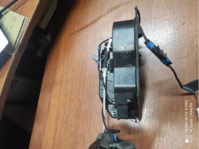 51227318413 BMW Замок двери задней левой купить в Тернополь