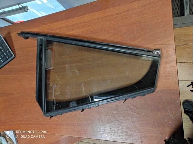 Форточка двери треугольник, задней, левой 51357428711 BMW