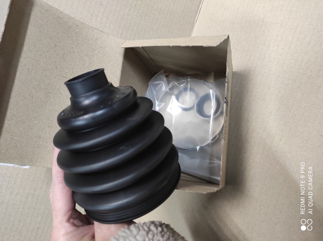 VAG 6R0498203 Пыльник ШРУСа передней полуоси наружный в наличии Харьков