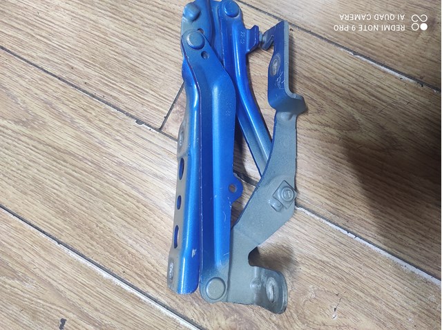 Петля капота, левая 9814189880 PEUGEOT