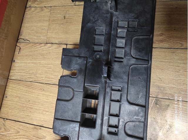 MERCEDES 1676981801 в наличии Запорожье