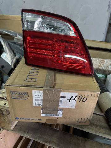 Стекло заднего фонаря, внутреннего, левого 265593Y513 NISSAN