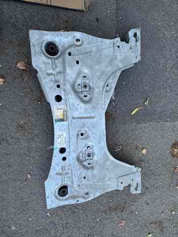 Балка передней подвески (подрамник), передняя 8200766078 RENAULT