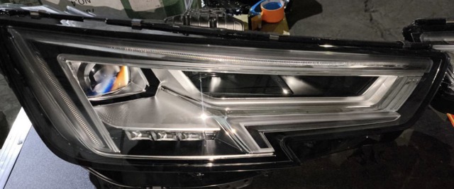 VAG 8W0941005 Левая фара в наличии Ровно