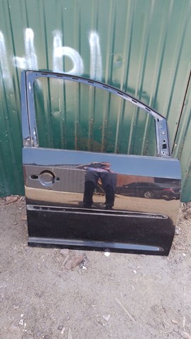 Пассажирская передняя дверь 1T0831056AB VAG