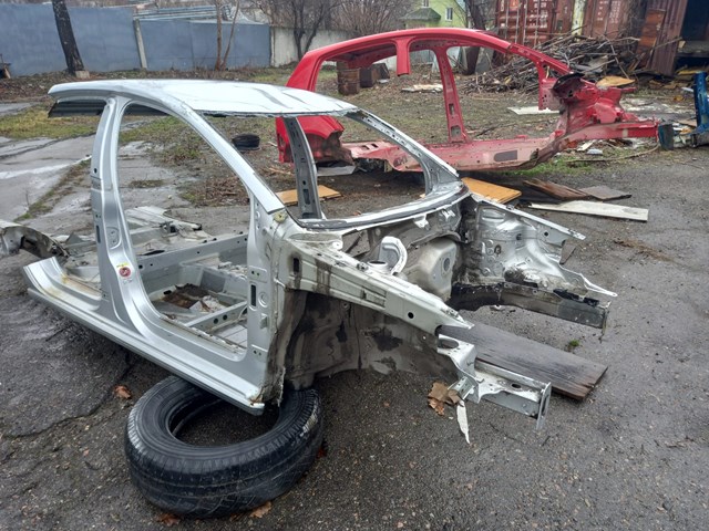 Панель кузова правая 6RU809606C VAG