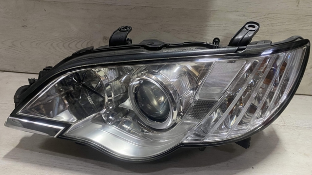 SUBARU 84001AG392 Левая фара в наличии Харьков